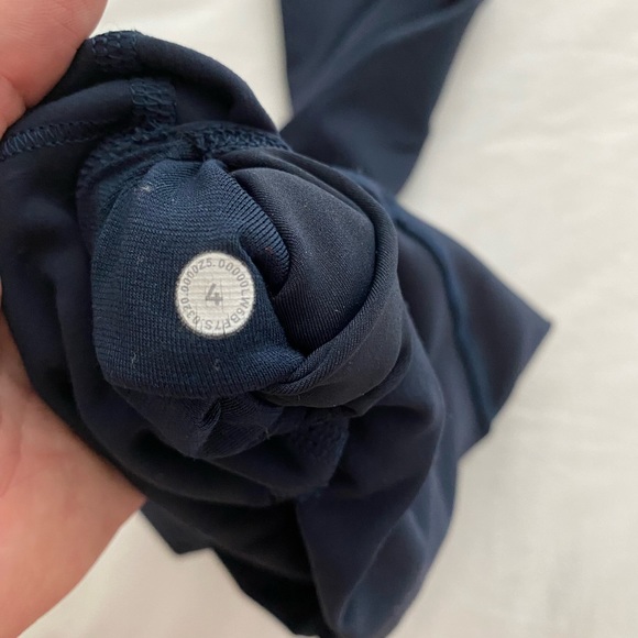 SOLD Lululemon Wunder Train HR 21” crop legging - Picture 3 of 4